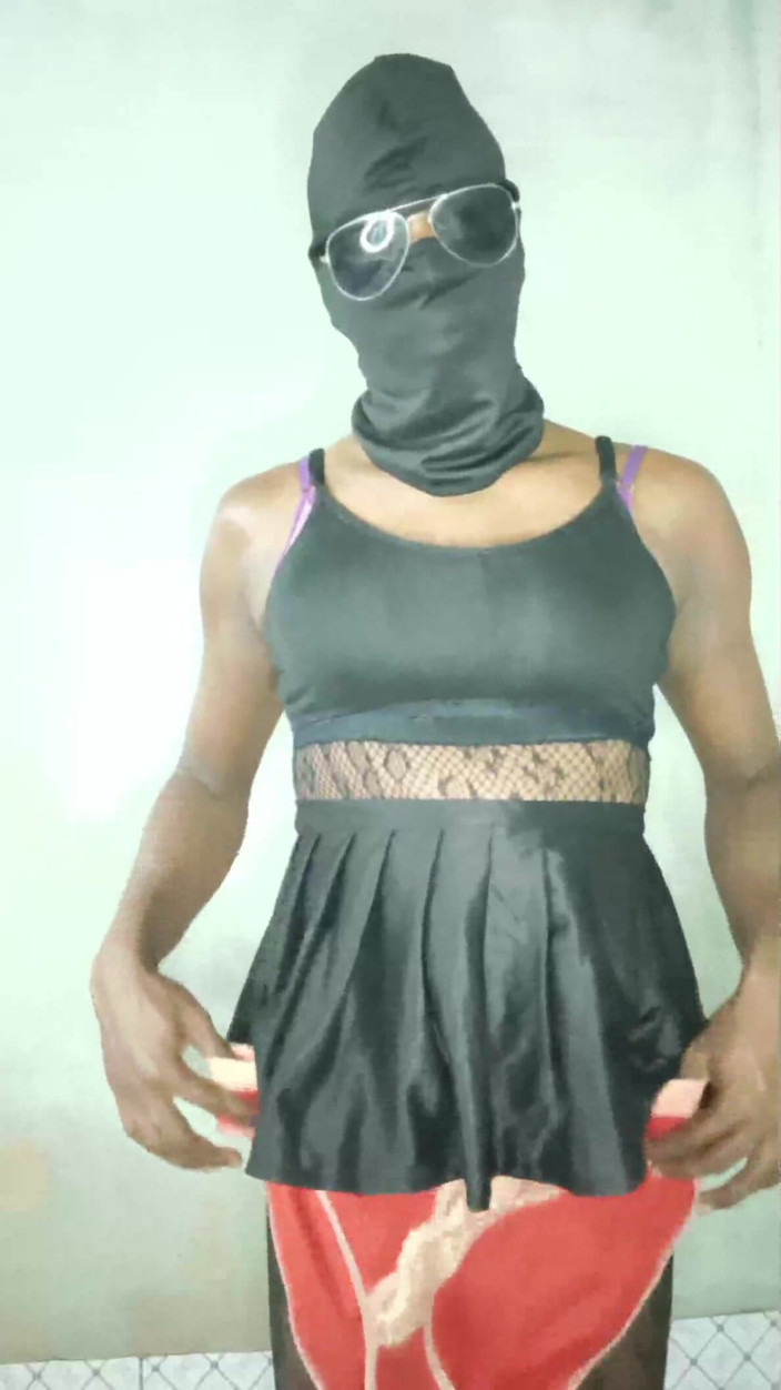 TS Azzy: Indian TS Azzy Enjoyed the Beautiful Moment of Anal Sissygasm...