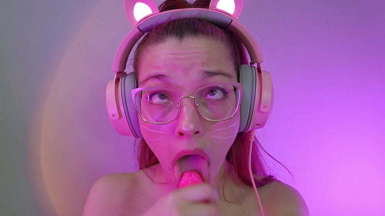 petitesubkitten: Cosplay zrzka Egirl Ahegao POV sání Asmr