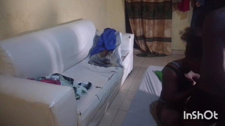 Pornsexlive: Il mio co-proprietario mi scopa di notte