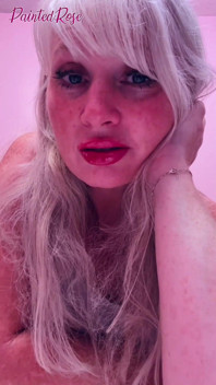 Sweet Rose Misses and Kisses You