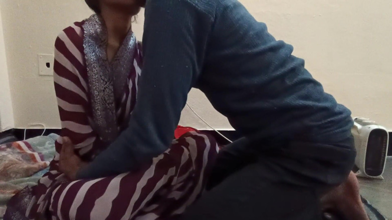 Raghav: Hintli bebek sikişiyor