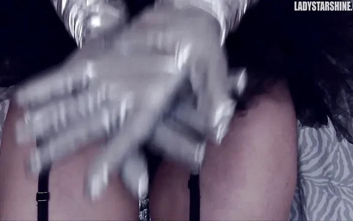 Lady Mesmeratrix Official: Get yourself out with these gloves