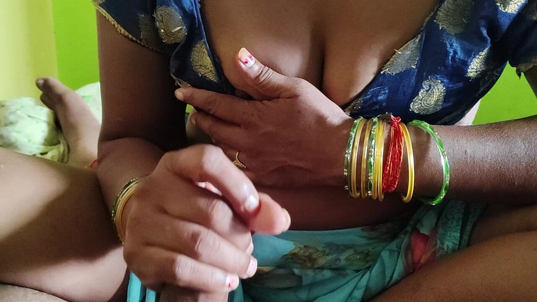 FULLMJEDETI: भाभी ने मेरा हिला दिया