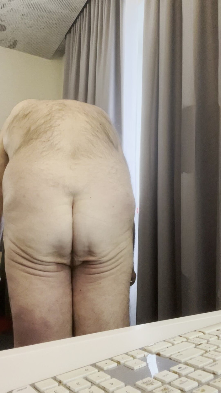 Coach Karl dude lodge: 2026 Valentýn Coach Karls Butt