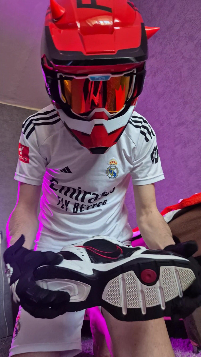 Sneakersmax98: Nálada je hravá