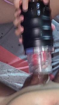 Războinicul masturbator de la Honey Play Box se simte atât de bine pe pula mea