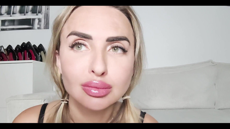 Goddess Lena: ¿Soy sexy?