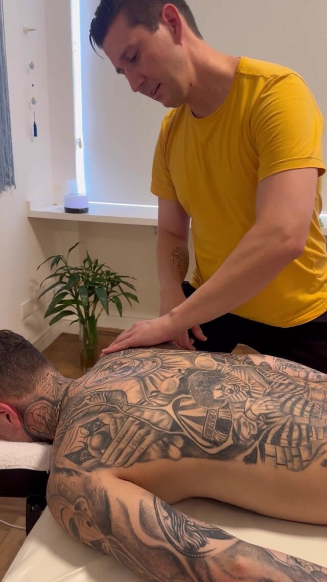 ErickDiaz: Receiving Tantric Massage for the First Time