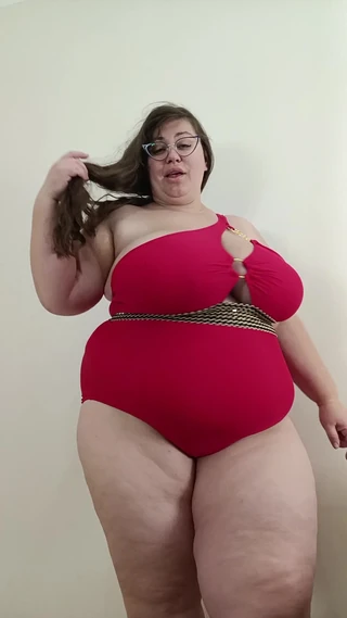 Nina Doll: New Red Swimsuit