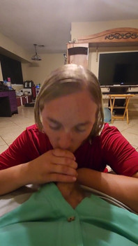 Livingroom Blowjob