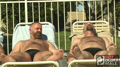 Pantheon men: Bear Oasis: rik dan clint