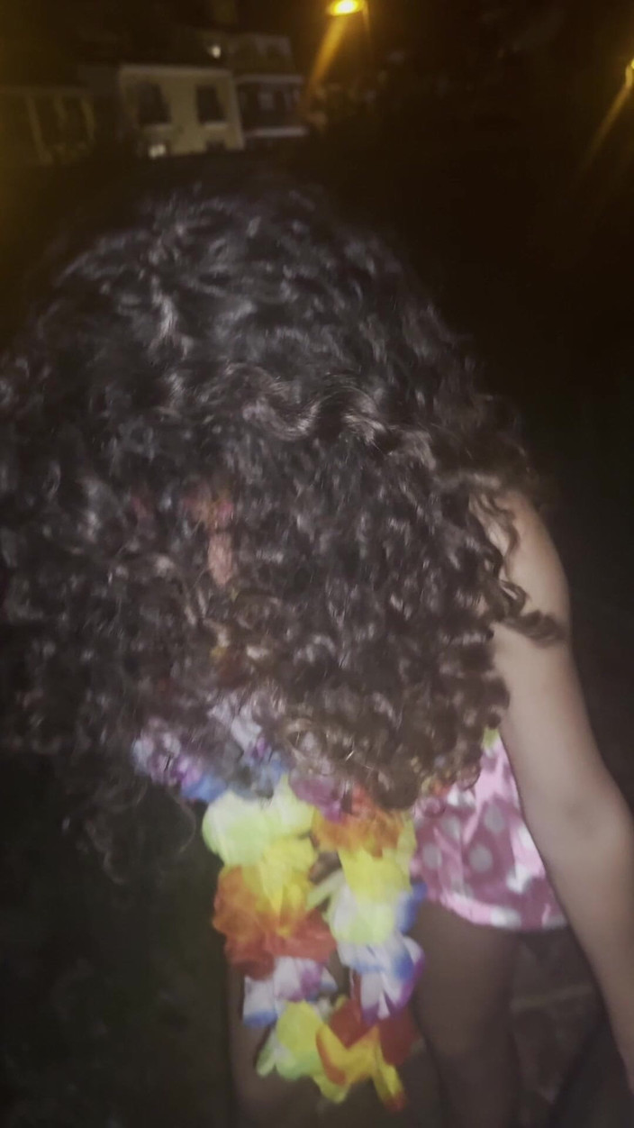 LadyAna: ここでおしっこをします