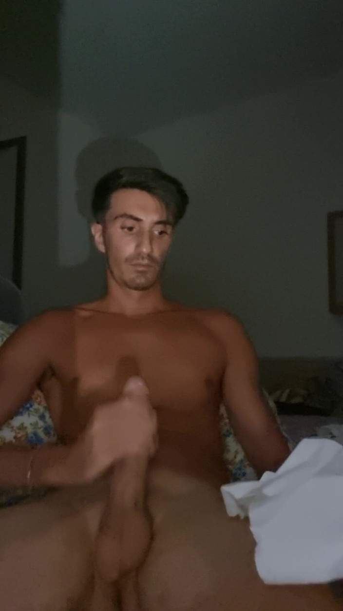 Belloedannato90: 24-сантиметровой большой молодой паренек кончает, сильный литр спермы