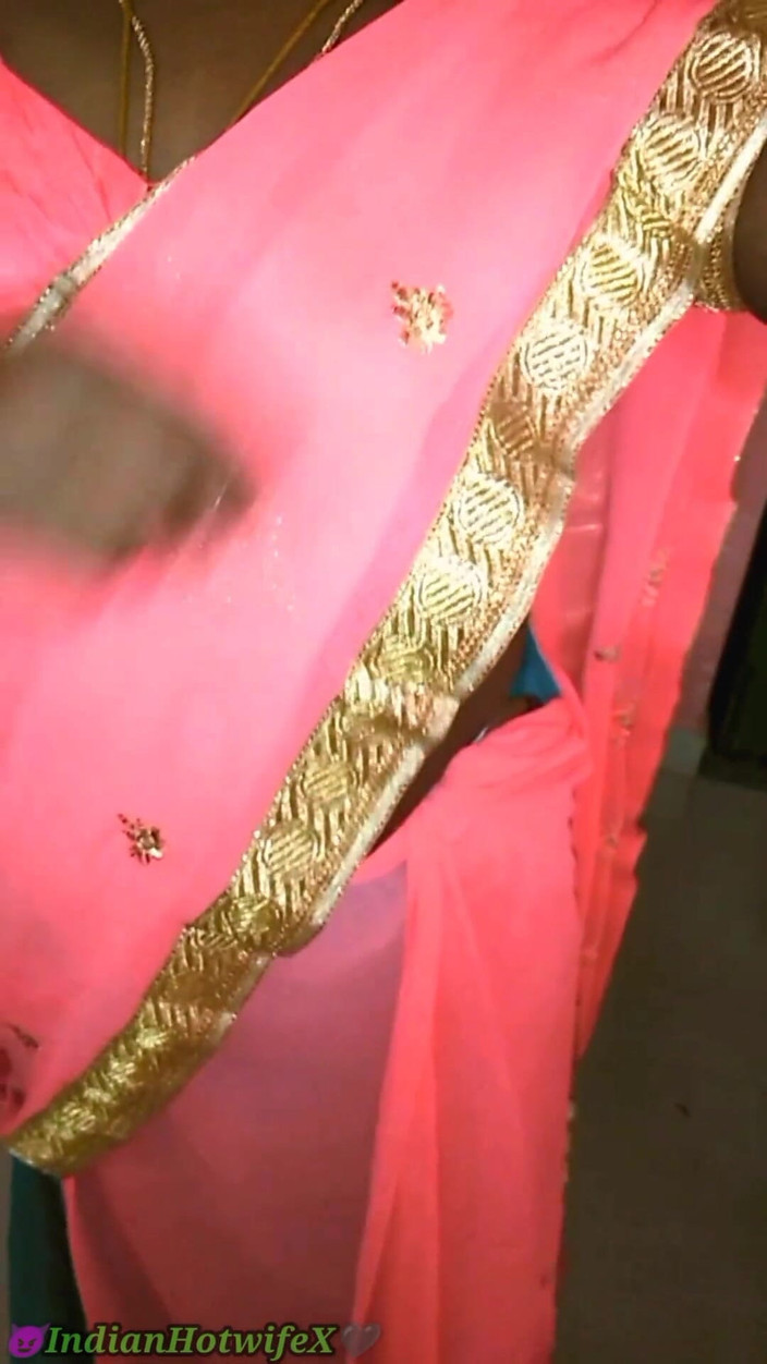 RenuRaj: ¡El sari de la esposa tamil oscura Renu y follada...