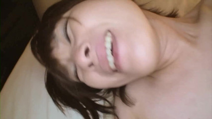 Asian Mature Climax: Азіатська милашка отримує липке обличчя