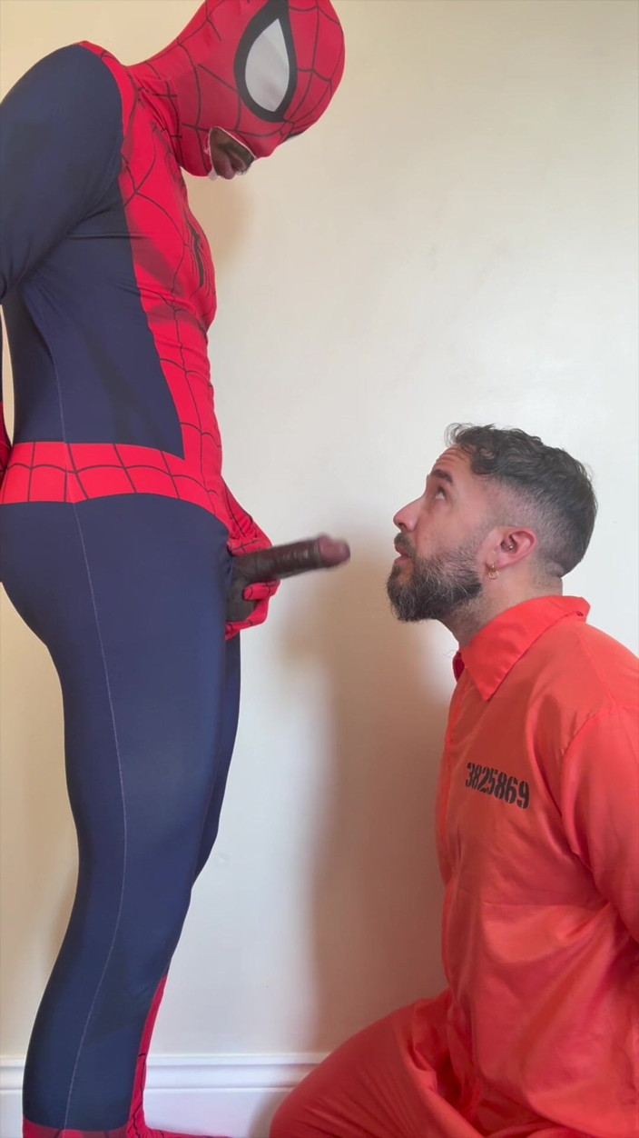 Paul Tergeist: Spiderman mi becca a rubare...