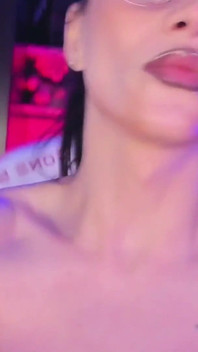 Trans Eva se corre para Sugar Daddy