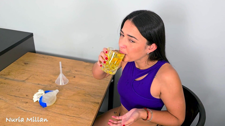 Nuria Millan: Pisse, gestopft und schlucken