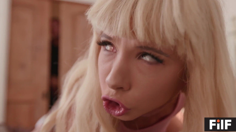 FILF - Father I'd Like To Fuck: Drobná nevlastní sestra Kenzie Reeves nemůže přestat stříkat z drsného...