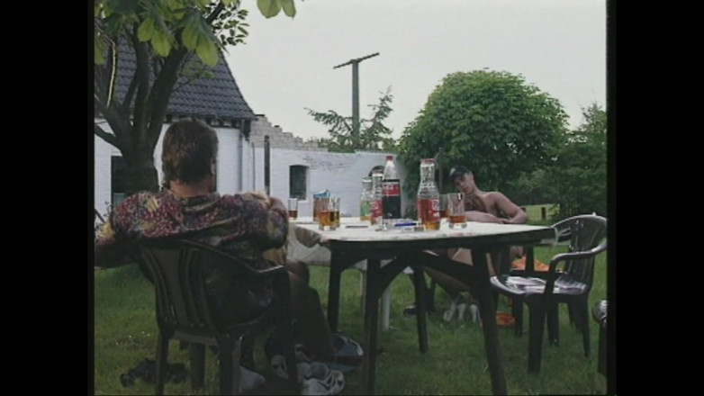 Deutschland porn: La fête commence avec des coqs en abondance