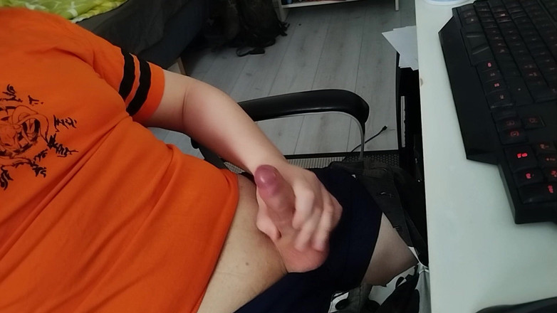 ShiroiHenjin: Fap asas diteruskan dan saya menembak air mani dua kali,...