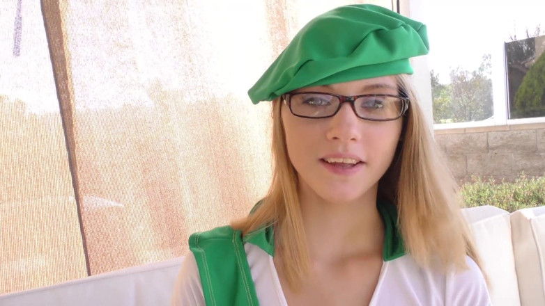 Perv Milfs n Teens: Hannah Hays is gewoon een geile slet in een schattige...