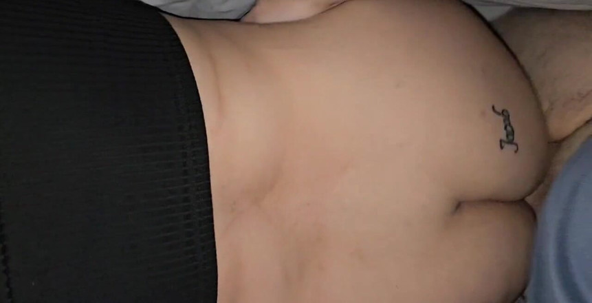 Funhousewife69: Andato a letto senza pantaloni e ha approfittato lol mi...