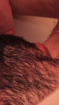 Schwuler dreier papi isst zwei twink-schwänze