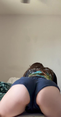 PAWG Shakes Her Big Ass