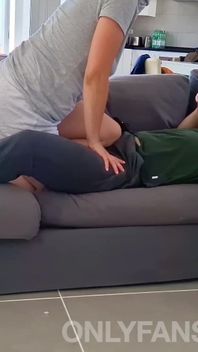 Ballerina Ballbusting and Footjob