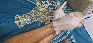 Fucked một con đĩ nóng bỏng trong giày cao gót lưng trần vào mông!