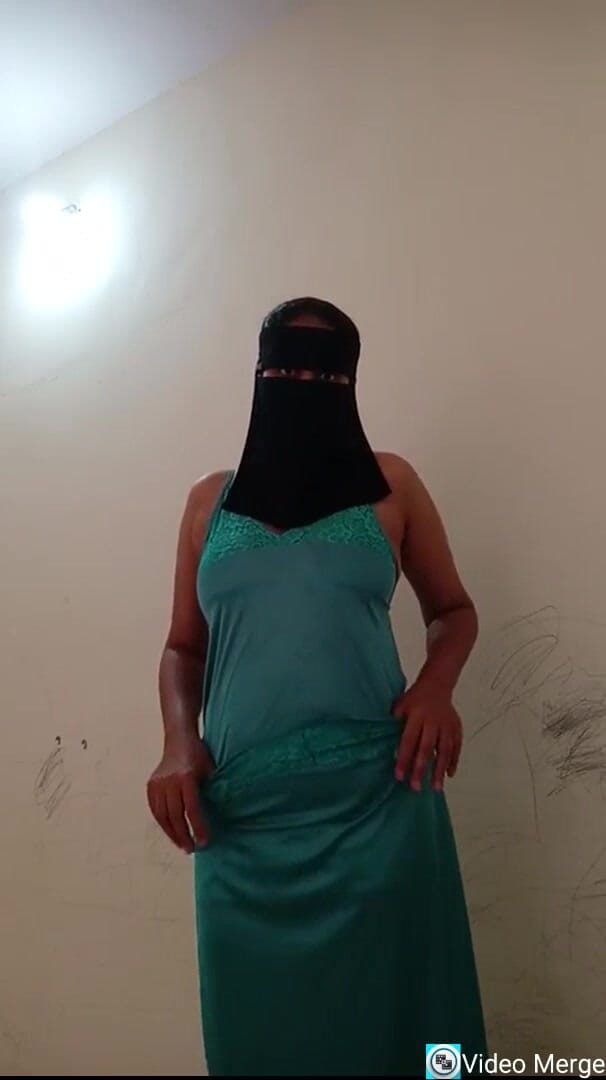 Bigbarrek: Gorąca żona usuwanie Bikni