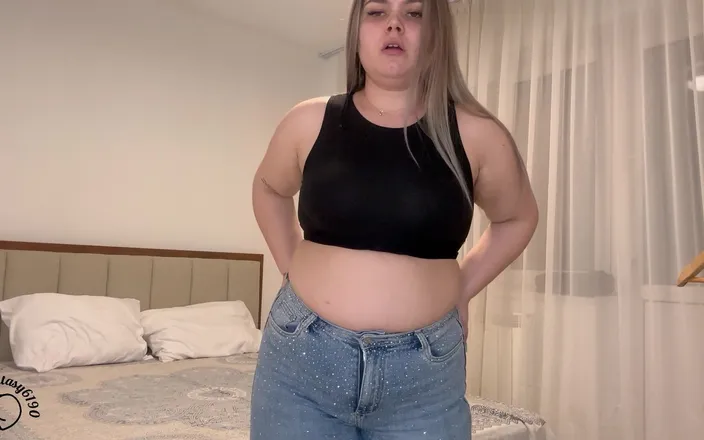 Your fantasy studio: Front View Tight Jeans Farts
