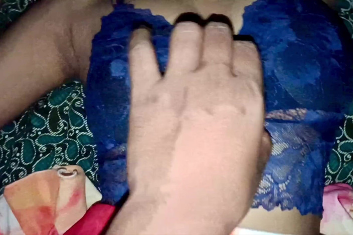DesiSexCreator: Desi indická sexy moje nejlepší kamarádka mi fantasticky vykouřila a...