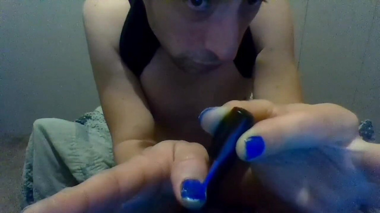 LilTaste: Mijn vingernagels naakt schilderen (geen audio)