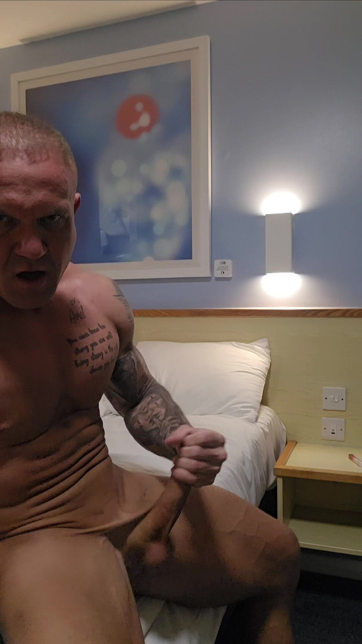 Troy White UK: 흑인 대물 자지에게 따먹히는 발정나다