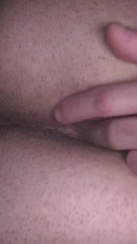 Intensive Masturbationssitzung mit Gleitmittel