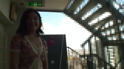 Asian Mature Climax: Morena gostosa tira roupa dentro