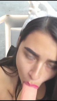 Dildoda seksi oral seks