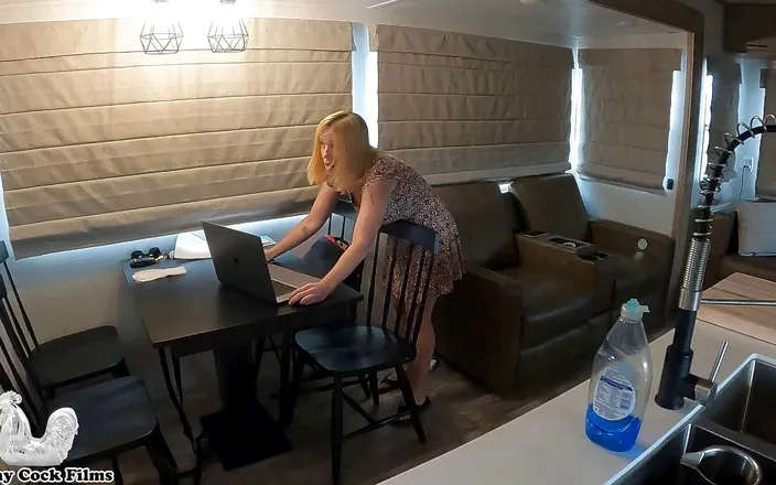 Jane Cane: Stepson catches stepmom selling stepdad's secrets