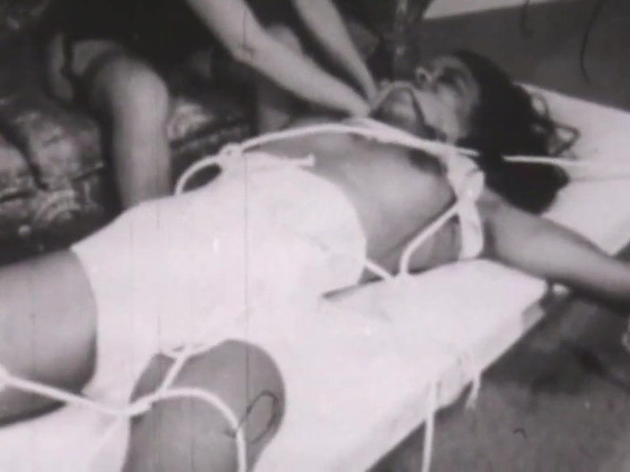 Vintage megastore: 黑人宝贝的黑白束缚