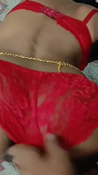 Fată desi de la sat sex video prima dată, fată cu pizdă strâmtă prima dată când face sex pe pula iubitului