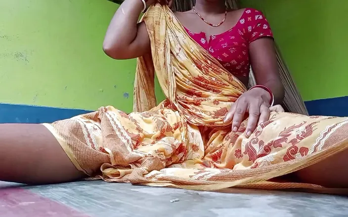 Dogrupali69: Yours Bhabhi with Fingers Pussy Juice Out