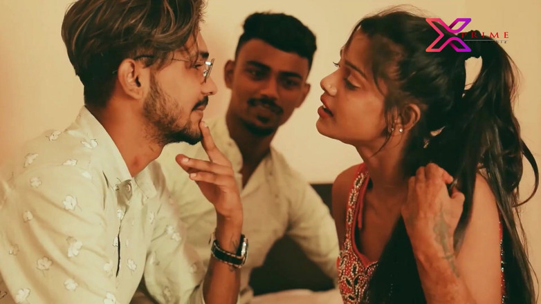 Indian Erotica: Najgorętszy indyjski seks w trójkącie z piękną dziewczyną