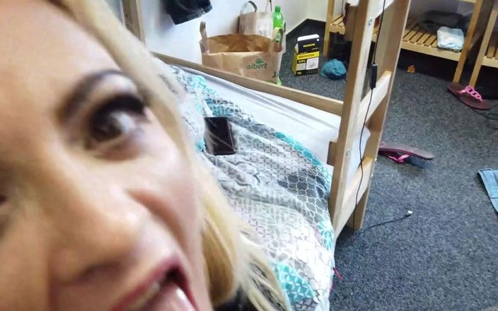Mary Rider Pornstar: あなたが世界をアラウンドしているとき、プラハには常に興味深い視点のPOVがあります