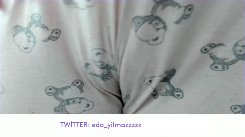 bigass_sexy_bigboobs: Pocieranie cipki piżamą - Cameltoe