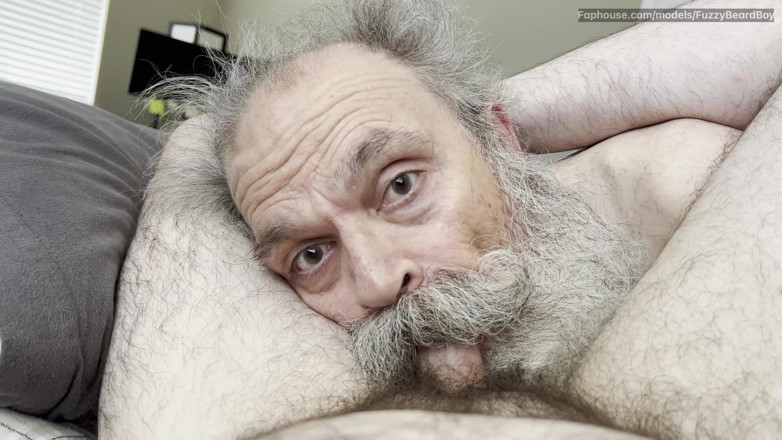 FuzzyBeardBoy: Moustache Daddy Sucking Cock