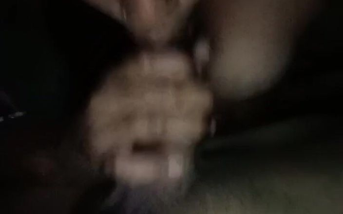 Missjinu44: Moje přítelkyně testuje můj velký penis a užívej si okamžiku 4K...