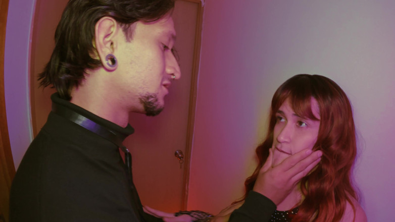 Jade Mercury: Sexe dans le couloir avec la musique en arrière-plan