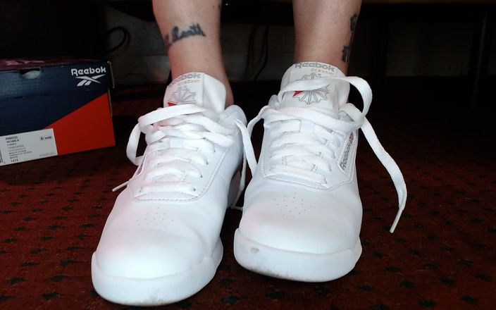 TLC 1992: Atârnând de la picioare Reebok Princess Sneakers